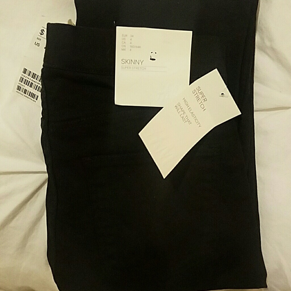 H&M Black Skinny Jeans- super stretch